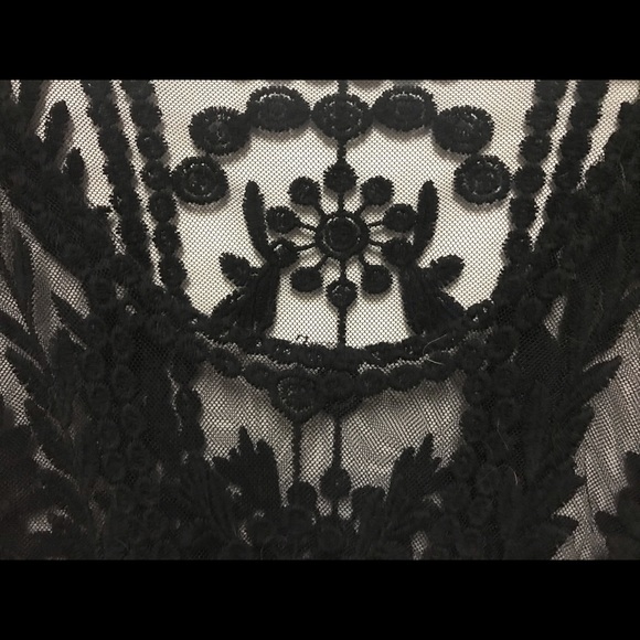 Black lace coverup - Picture 2 of 6